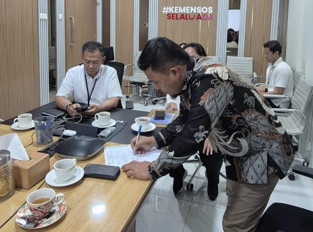 Sertifikat Lahan Diserahkan ke Kemensos, Sekolah Rakyat Banggai Makin Dekat Direalisasikan