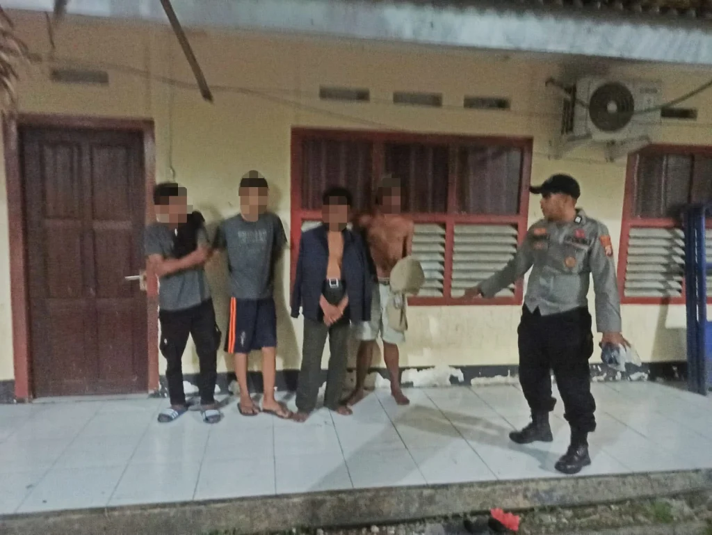Aduan 110, Polisi Bina 4 Pemuda Diduga Ngelem