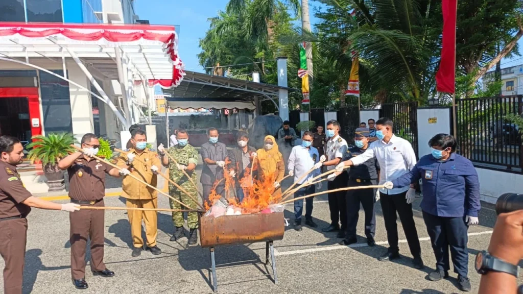 95 Gram Sabu hingga Bom Ikan Dimusnahkan