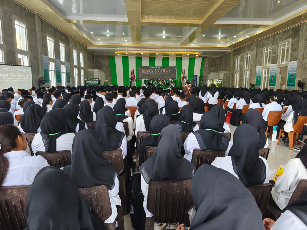 877 Mahasiswa Baru Unismuh Luwuk Ikuti Masa Ta’aruf 2026